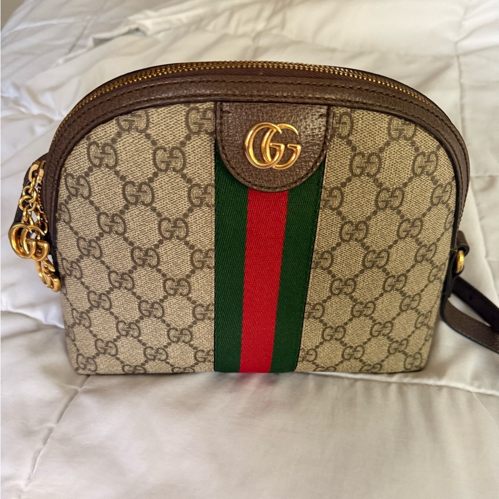 Gucci crossbody purse